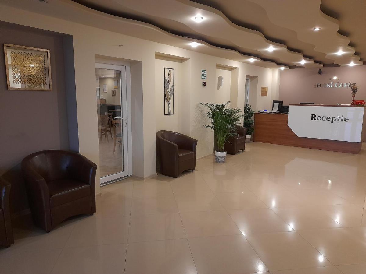 Hotel Caras โอราวิตซา ภายนอก รูปภาพ